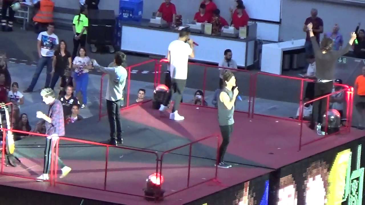 One Direction - One Thing & Diana (Esprit Arena Düsseldorf)