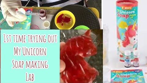 First time trying out Soap Making/ My Unicorn Soap Making Lab/English