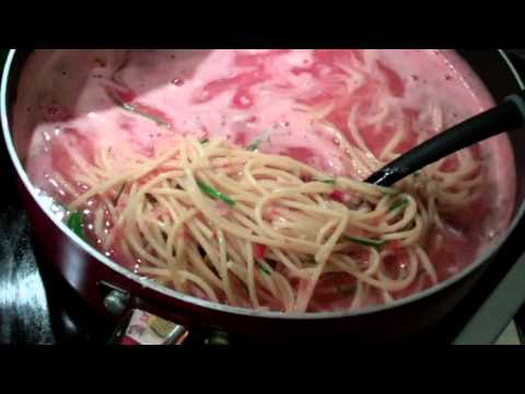 Shrimp Pasta With Salsa And Garlic Bread-11-08-2015