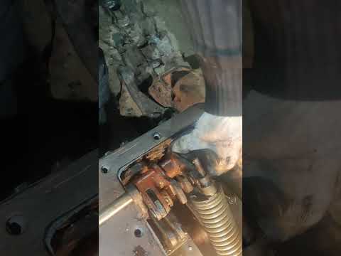ДТ-75.Установка тяг фрикционов,понятная конструкция.