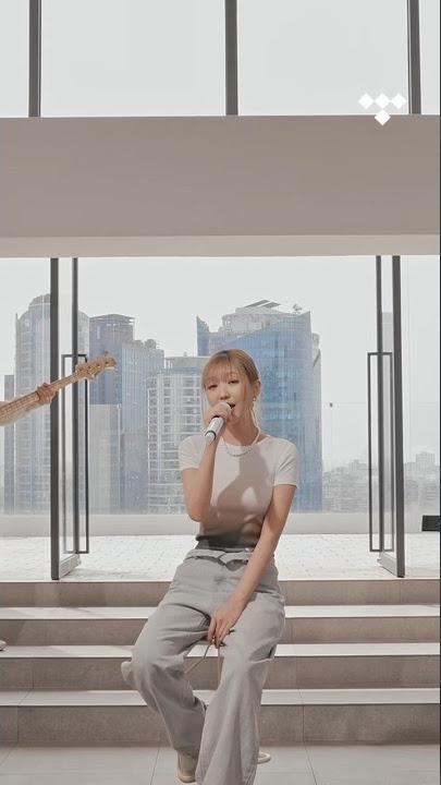 Ryu Su Jeong performs “Love or Hate” on SESSIONS.