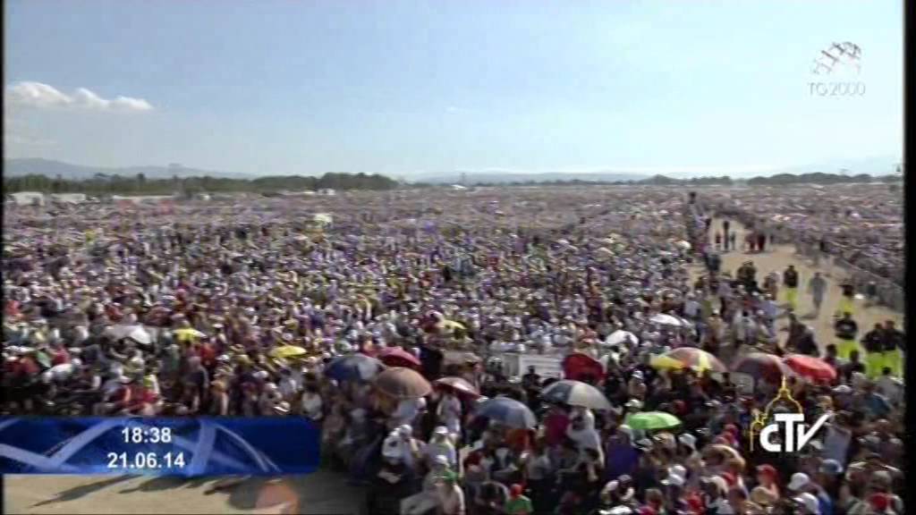 La visita di Papa Francesco a Cassano all'Jonio. Monito ai mafiosi: