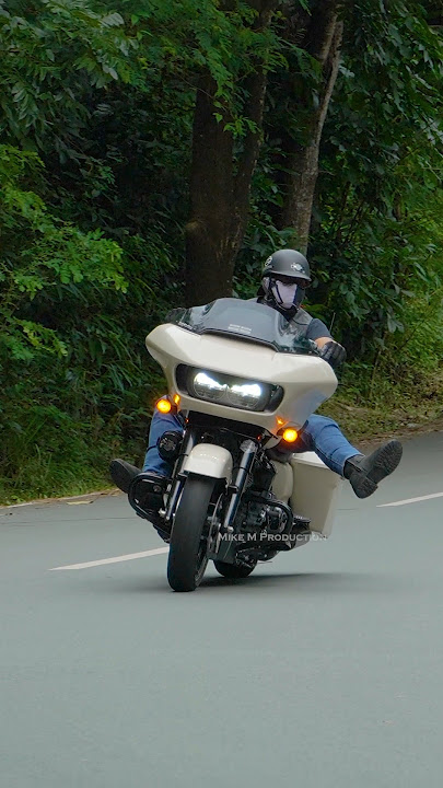 Road Glide Harley Davidson #shorts #motorcycle #foryou #bikelife #marilaque #trending asmr sound fyp