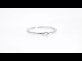 Anillo solitario en 14K y diamante central en 0.05 ct video Anillo solitario en 14K y diamante central en 0.05 ct video