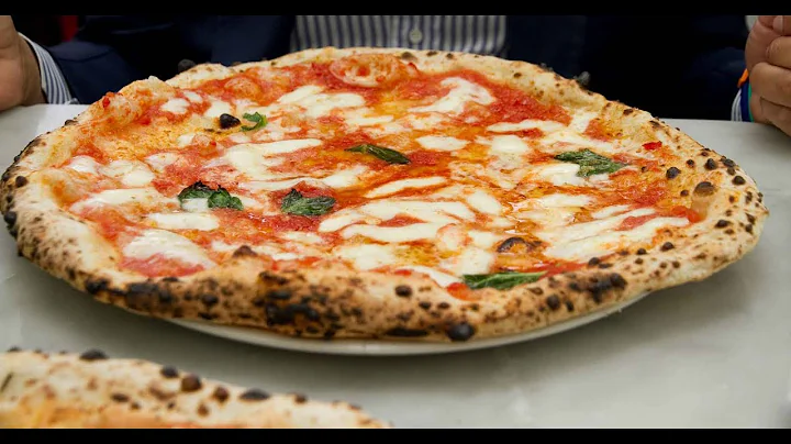 L'arte della pizza  all'Antica pizzeria da Michele...