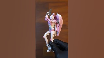 Studio Series 86 - Arcee (Unboxing & Transformation).