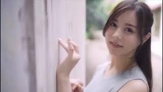 Miu Shiromine Hot Posing