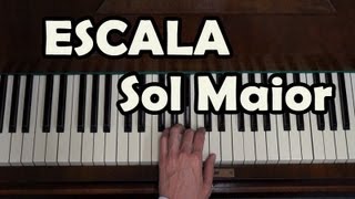 Video thumbnail of "Como tocar a Escala de Sol Maior [ Aula de Piano para Iniciantes ]"