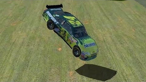 NR2003 Crashes And Blowovers 4