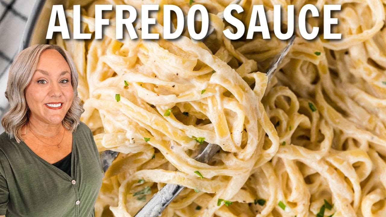 How to make Homemade Alfredo Sauce | Easy and Creamy!