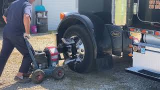 Polishing the wheels on Peterbilt by The Peterbilt trucker Chuck 79 views 2 years ago 3 minutes, 30 seconds