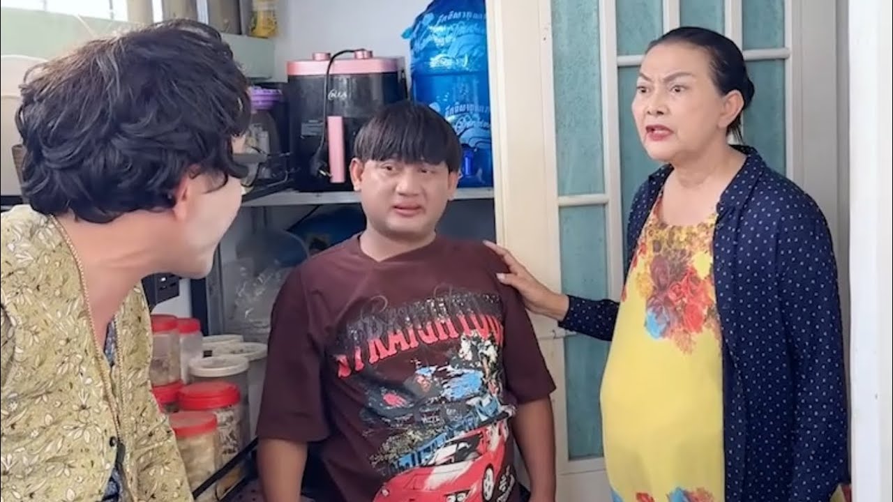 រឿង - ចៅកូ យាយកយ  😂😂😂 Nature One Dairy Cambodia