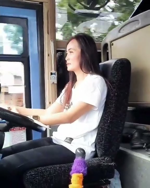 julia driver cantik