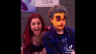 ive been rewatching victorious on netflix but they took evey season besides 3 off😭
