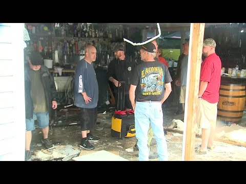 13 hurt after vehicle crashes into restaurant