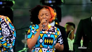 Sr Merry Gloire Kabume Dans Je Me Rends - Sunset Music Shukrani Live