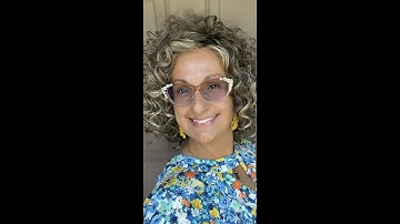 Click Click Flash by Raquel Welch | Wig Review | #wig #raquelwelch #curlyhair #bighair #fun #curls