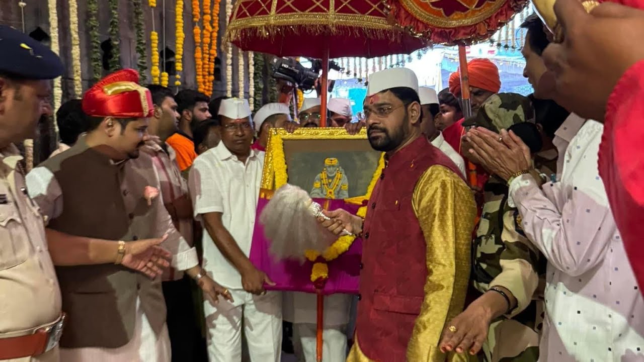 राम नाम के लगे जयकारे ।रामनवमी मनाने के लिए शेकड़ो पालखी शिरडी पहूँच गयी 🕉️🌺🙏