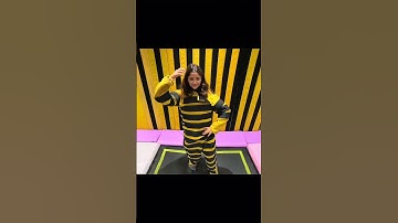 Thumak Thumak ft. @DramebaazRakhi #shorts #vlog #theroameramit