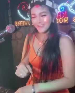 nungguin ya.... Cwx cntix...dj rosela paling enak