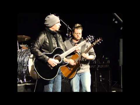 Joe Satriani plays Andalusia during soundcheck