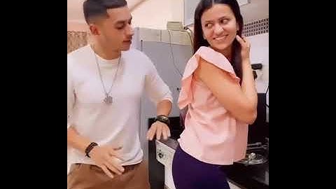 Boy looking girl back and touching 🤭🤭🤭