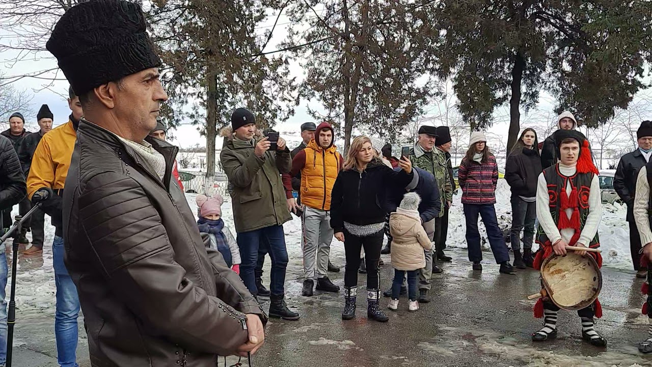 Plugul Mare de la Fetești la Festivitatea de Ajun de Anul-Nou 31 Decembrie 2021 comuna Scobinți...🔝❤