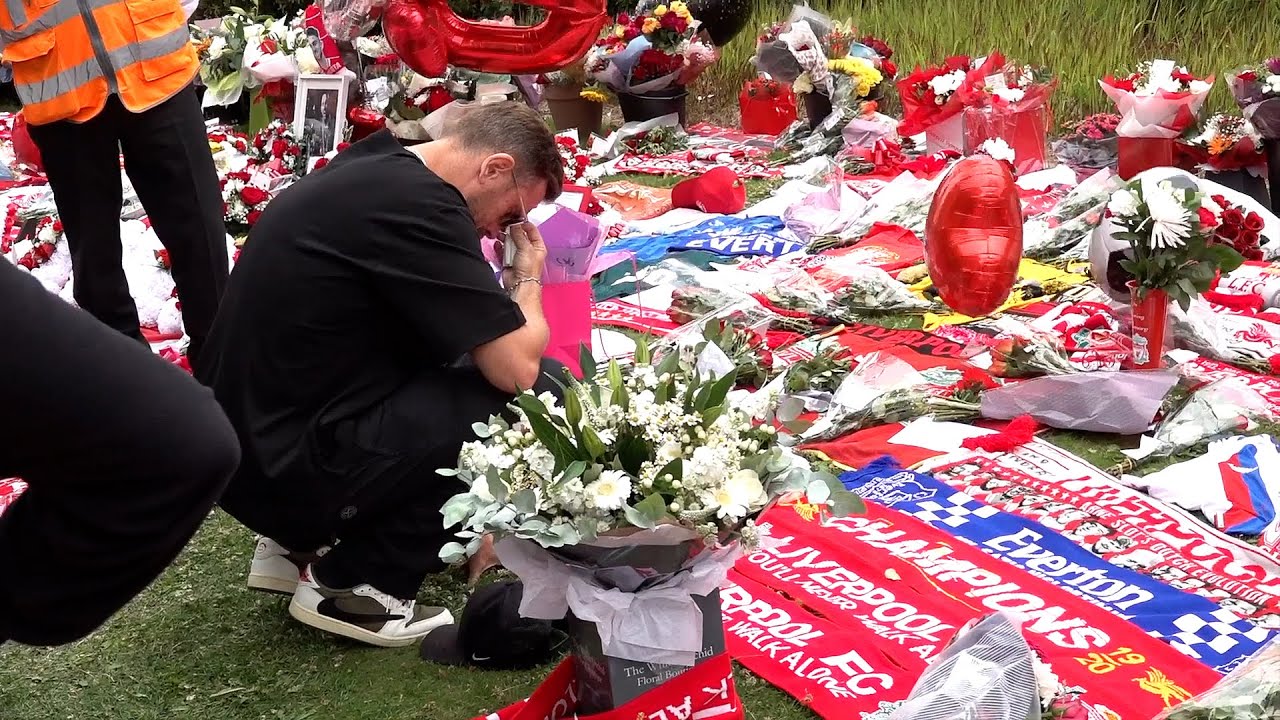 Jordan Henderson pays emotional tribute to Diogo Jota outside Anfield