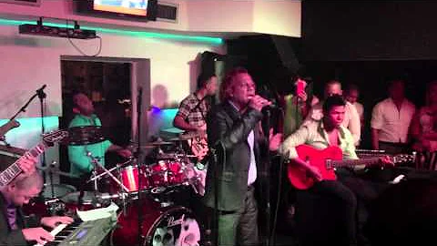1 amauris colon vida yo te amo)