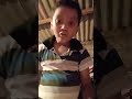 y la mamá anda preguntando