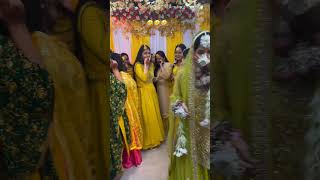 bridal shower|dulhan dance| indian dulhan| wedding videos #shorts screenshot 3