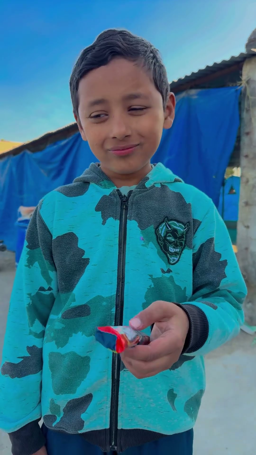 Money vs child ❤️❤️ #shorts #trending #maa #love #viralvideo