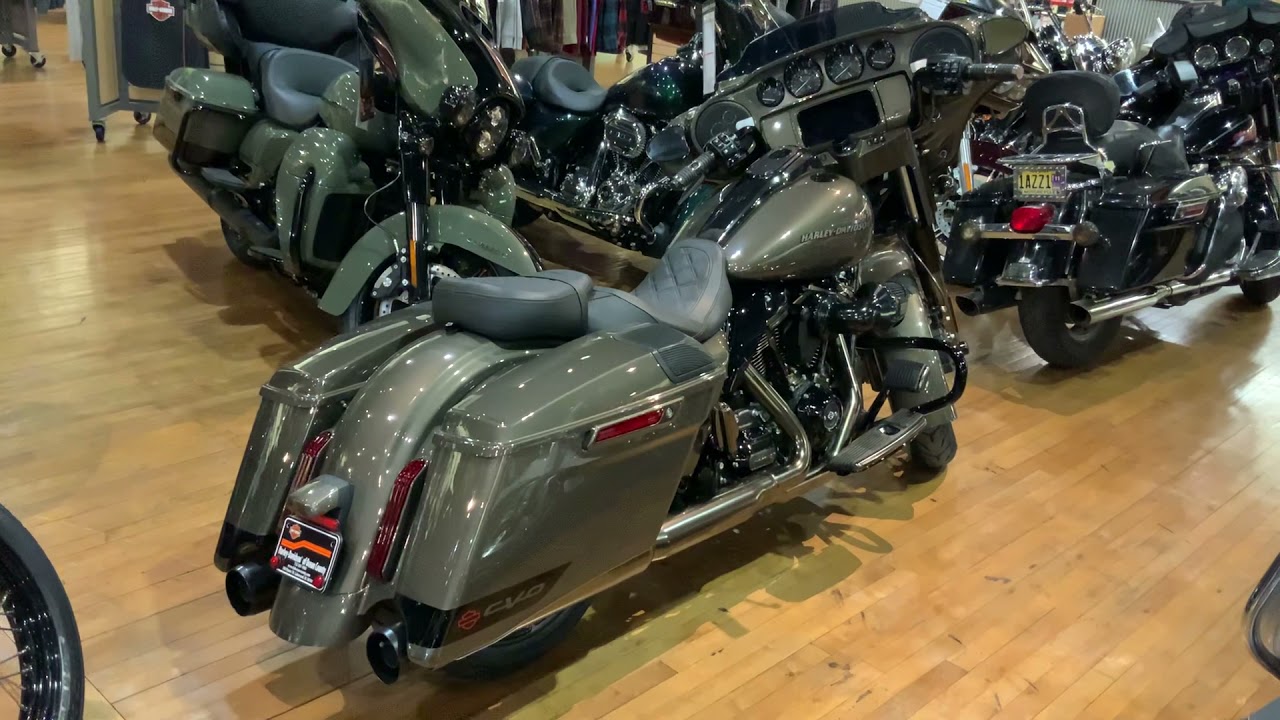 2021 HarleyDavidson CVO Street Glide Bronze Armor YouTube
