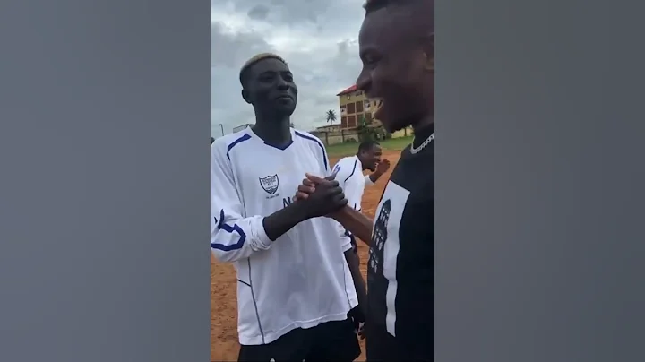 Victor Osimhen of Napoli meets old friends in Lagos, Nigeria 🇳🇬🔥✌️😀 #osimhen #nigeria #funny