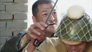 日本士兵讓俘虜表演刀削麵，怎料削著削著命自己的命就沒了！