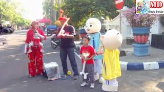 Sedekah Balon Karakter, Bagi-Bagi Balon Gratis Mainan Anak - Selfie Bersama Badut Upin & Ipin Di CFD Sedekah Balon Karakter, Bagi-Bagi Balon Gratis Mainan Anak - Selfie Bersama Badut Upin & Ipin Di CFD