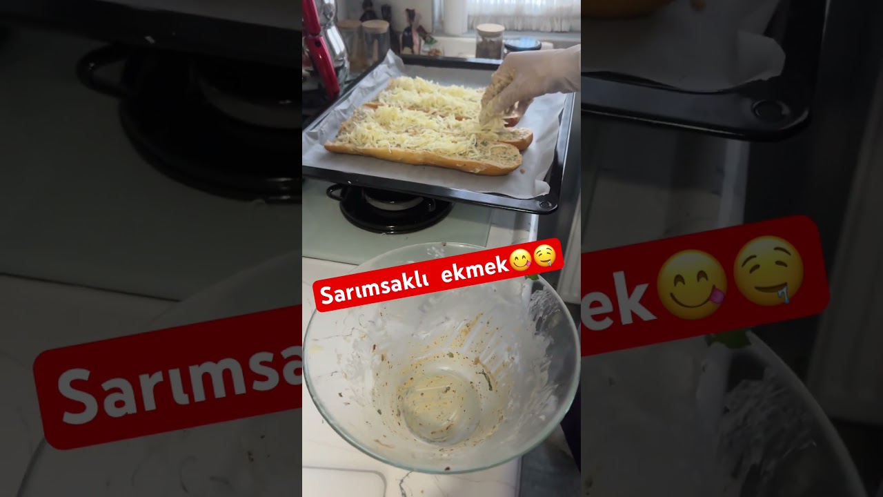 Sarımsaklı ekmek yaptık #sarımsaklıekmek #yemektarifleri #food #shortvideo #shorts #foodie #recipe Sarımsaklı ekmek yaptık #sarımsaklıekmek #yemektarifleri #food #shortvideo #shorts #foodie #recipe