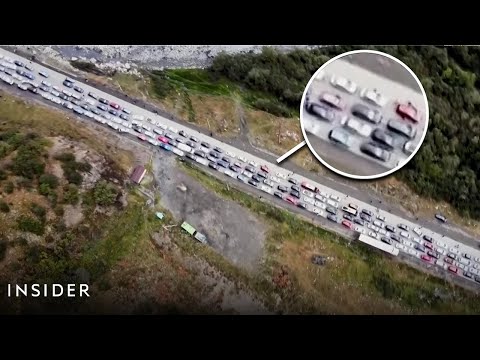 Thousands Of Russians Are Fleeing Putin's Draft | Insider News