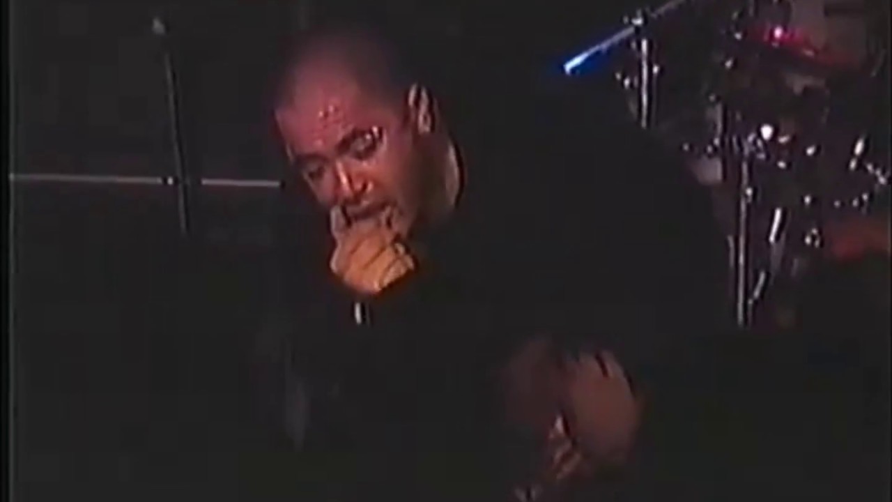 Staind - Crawl (Live at the CBGB McGathy Party, 5-14-1999)