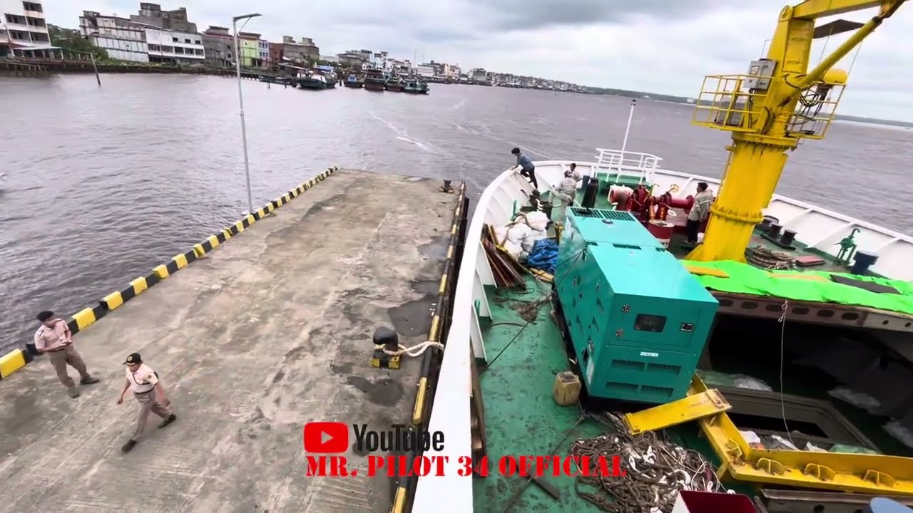 PERWIRA CEWEK DI ATAS KAPAL KM SABUK NUSANTARA 110. Edisi Sandar pertama di SUNGAI GUNTUNG