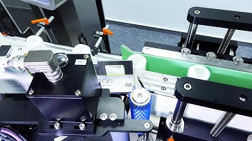 Serializing and applying labels on bottles