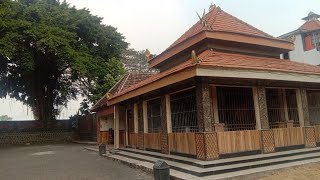 Makam Keramat Mbah Buyut Gresik Sang Pendiri Desa Ngepung
