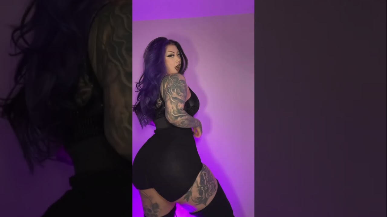 It bothers me sm that the outlet is visible 😂 #dancetrend #shortsvideo