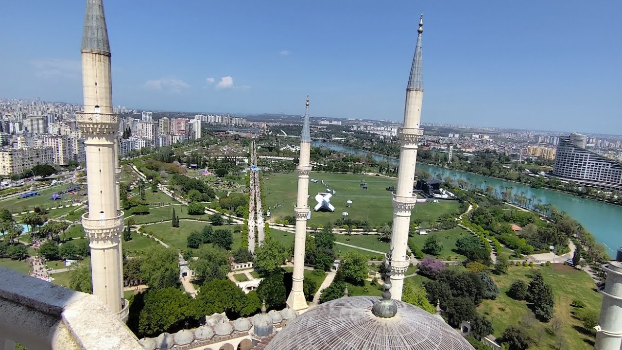 SABANCI MERKEZ CAMİİ MİNARESİNDEN KUŞBAKIŞI ÖĞLE EZANI