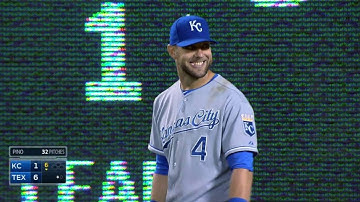 KC@TEX: Gordon robs Andrus with nice running catch