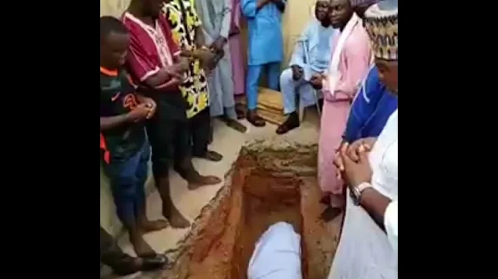 Popular Fuji Musician Pasuma Loses Mother RIP😭😭😭😭😭😭