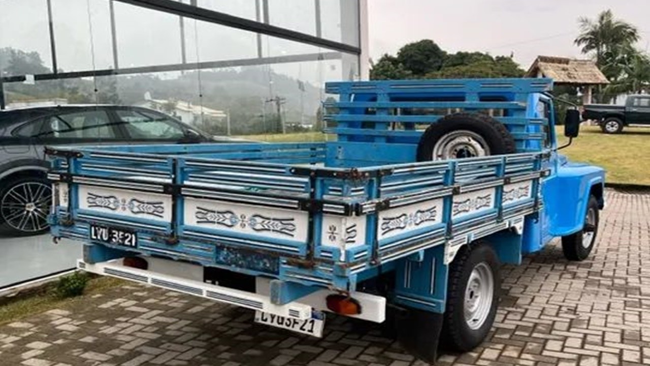 FORD F75 À VENDA A PARTIR DE 6 MIL