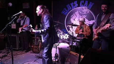 Alex Zayas at The Blues Can MAY 10 2019