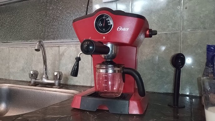 Cafetera Oster expresso automática roja BVSTEM4188