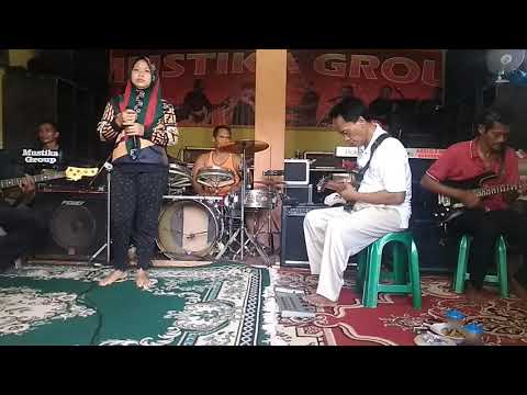 Trauma (cover) meri andani om mustika grup senior